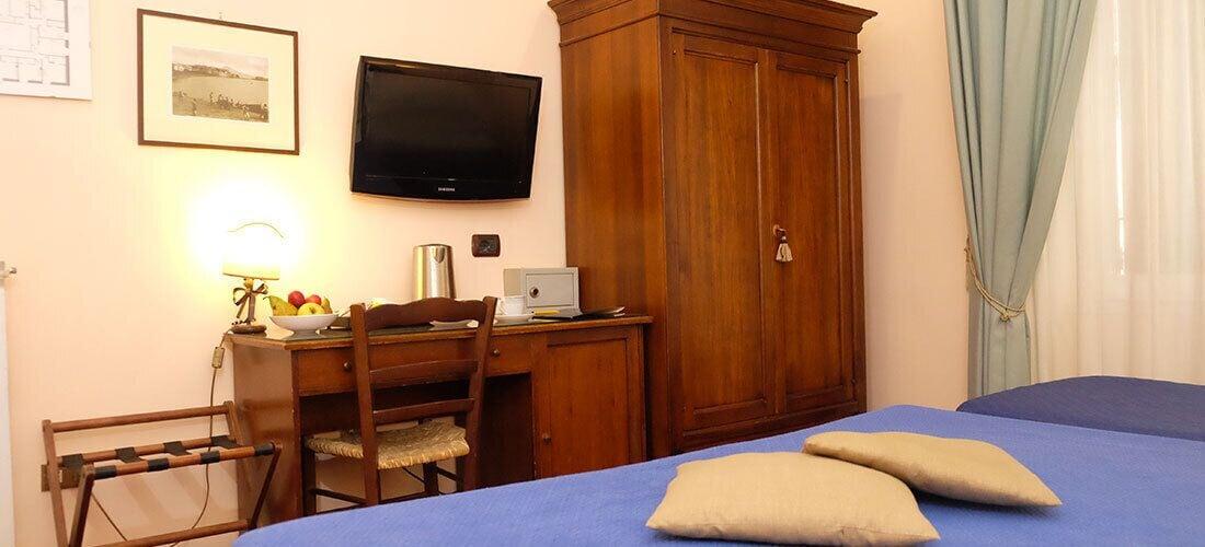 Hotel Toledo Napoli Esterno foto